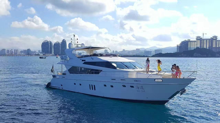 三亚租游艇出海一天多少钱？（三亚游艇一日游价格）