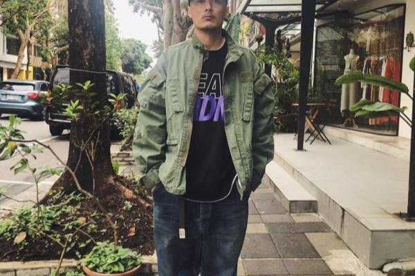 余文乐穿搭适合什么人（余文乐的工装风穿搭原来这么简单）.