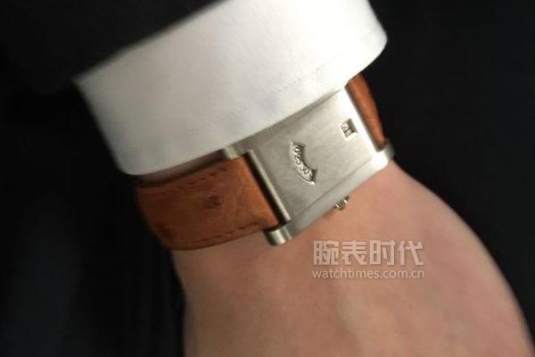 女人右手戴表什么讲究（右手佩戴手表，有何特殊寓意）.