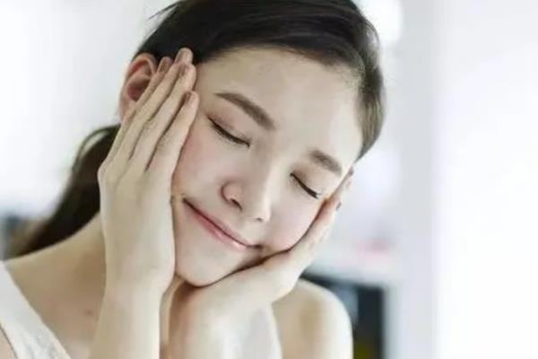痘坑修复用什么护肤品好（适合油痘肌的护肤品分享）.