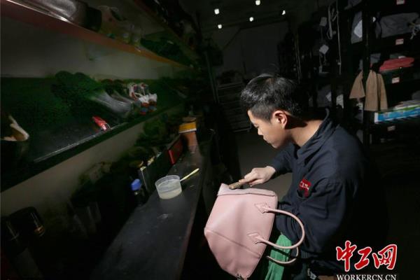 成都奢侈品包包清洗公司有哪些（奢侈品琳琅满目）.