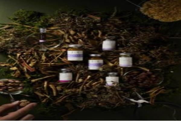 国产护肤品抗衰老排行榜前十名（国产十大抗老护肤品）.