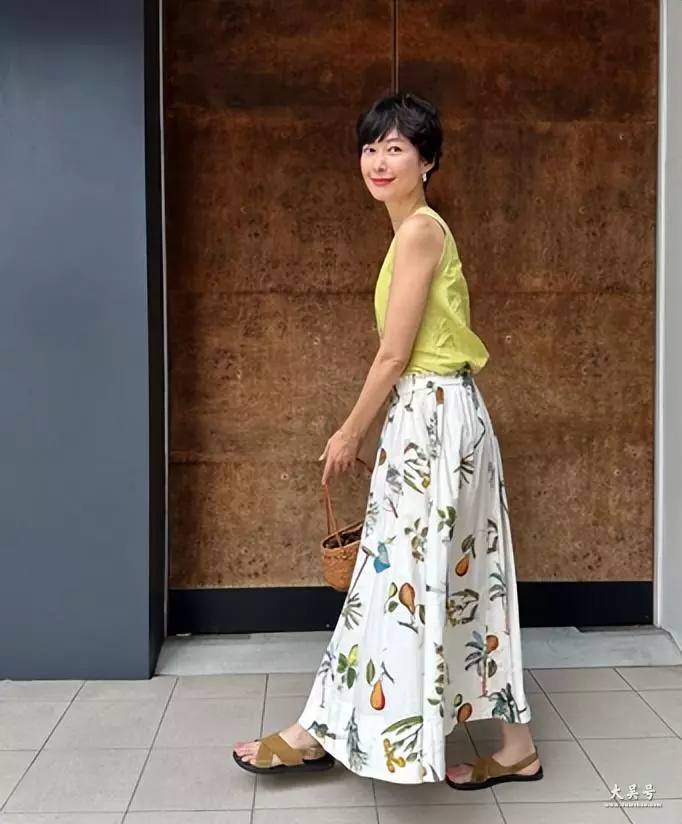 五十多岁胖女人穿衣如何搭配