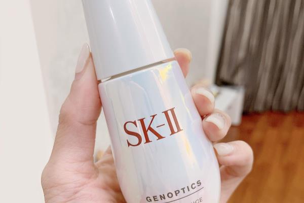 口碑最好的美白护肤品（小灯泡用后白一度）.