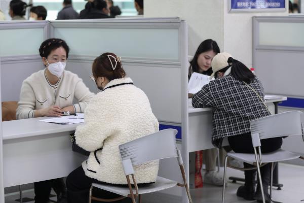 大连化妆品店员招聘信息（大连举办女性专场招聘会）.