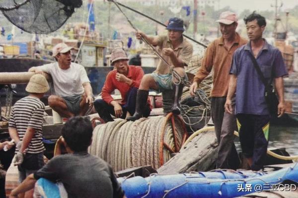 南边海渔村聚集区游艇效果图（一场梦幻的海上想象）
