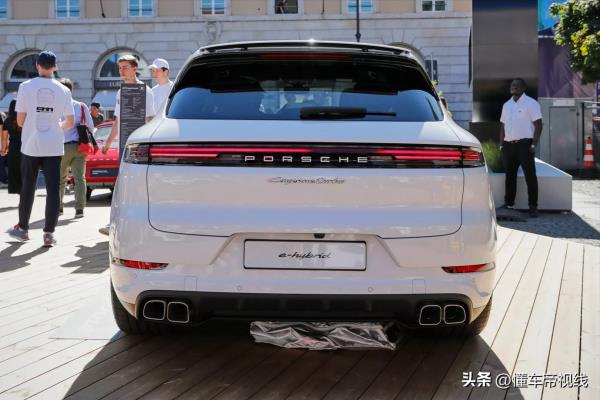 小卡宴2023款报价及图片大全.