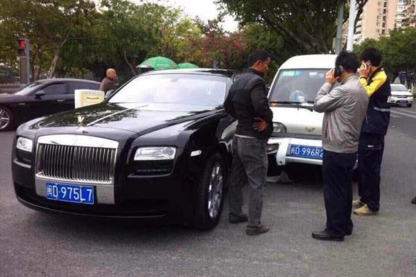 豪车被砸对方赔不起怎么办.