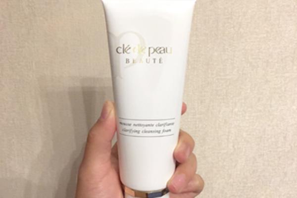200多的cpb洗面奶是正品吗.
