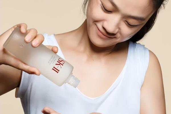 油皮用sk-ii 什么比较适合.