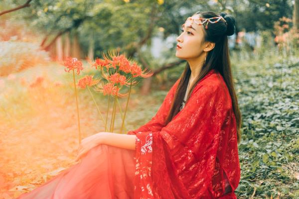 风消云散还是烟消云散.