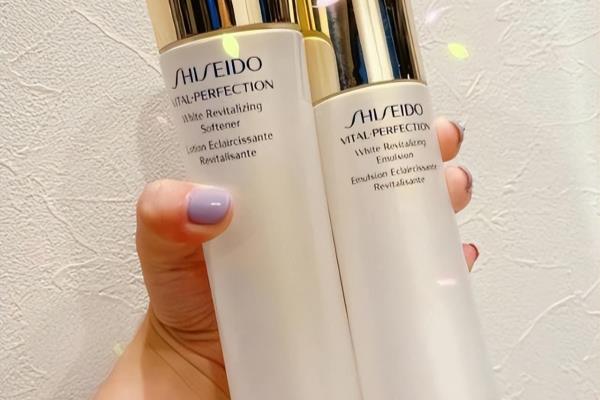国产护肤品补水保湿哪个牌子好.