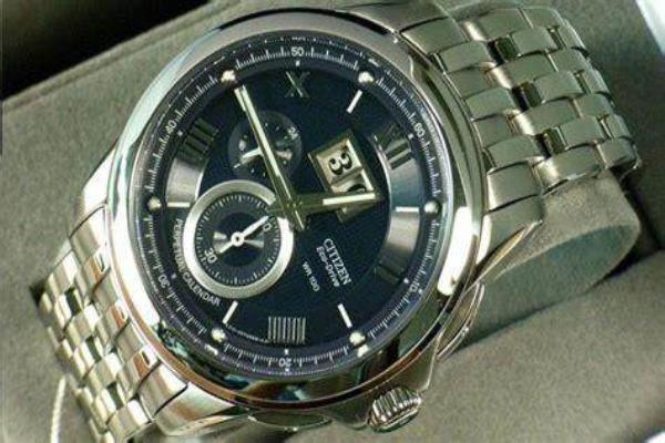 精工4r与西铁城8200哪个好.