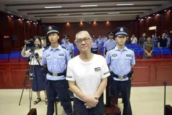 5002p 001的百达翡丽手表.