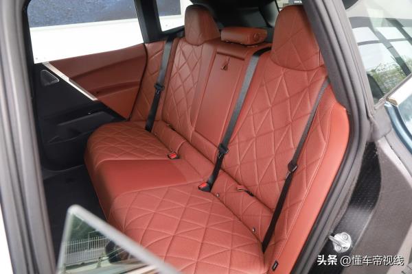 宝马630li新款2023款图片.