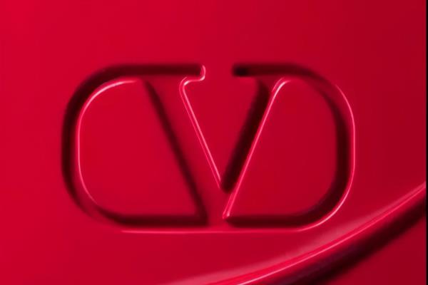 华伦天奴彩妆是lvmh集团的吗.