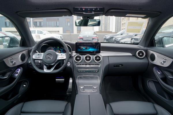 奔驰c260轿跑车2019提车价格.