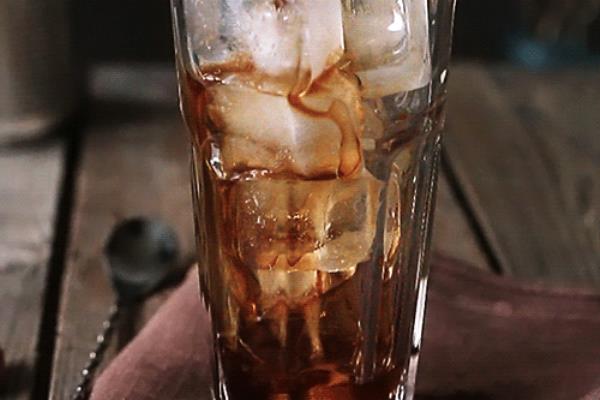 可乐英文是cole还是coke.