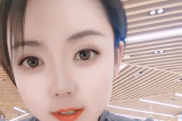 赫莲娜vip答谢会需要报名字吗.