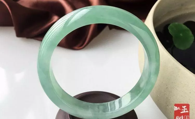 玉石的成分主要是什么(1)