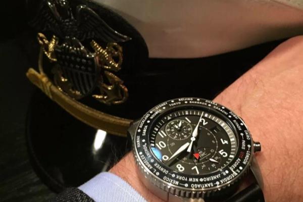 iwc万国表穿越时空的飞行行家.