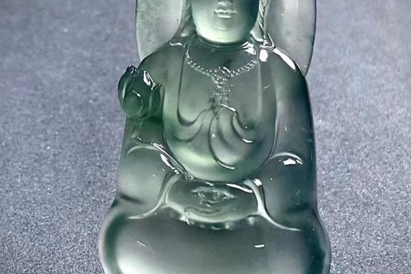 缅甸翡翠和天然翡翠有什么区别