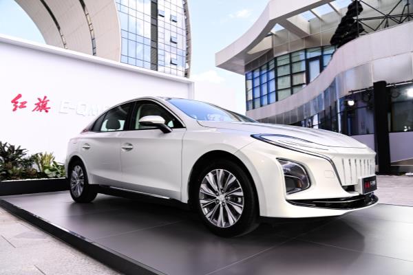 红旗轿车新款2023款价格.