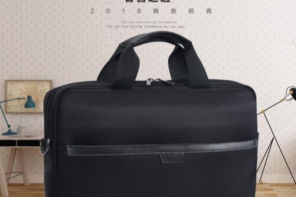 笔记本双肩包好还是手提包好.