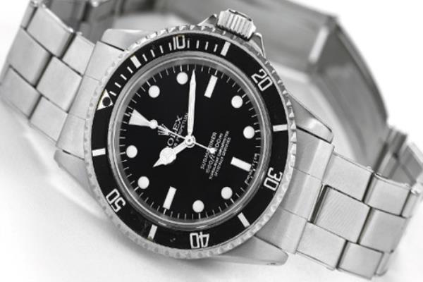 今天指的是劳力士submariner.