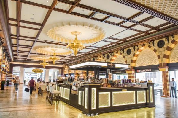 dubai mall是世界最大购物中心吗.