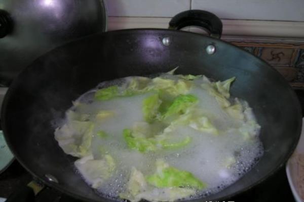 包白菜怎么炒最好吃.