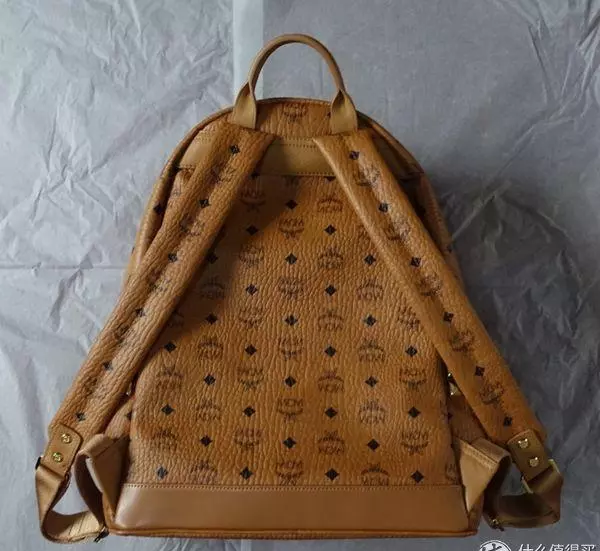 mcm包尺寸买大的好还是小的好(17)