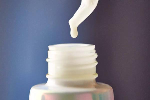 sk-ii小银瓶与小灯泡哪个祛斑好