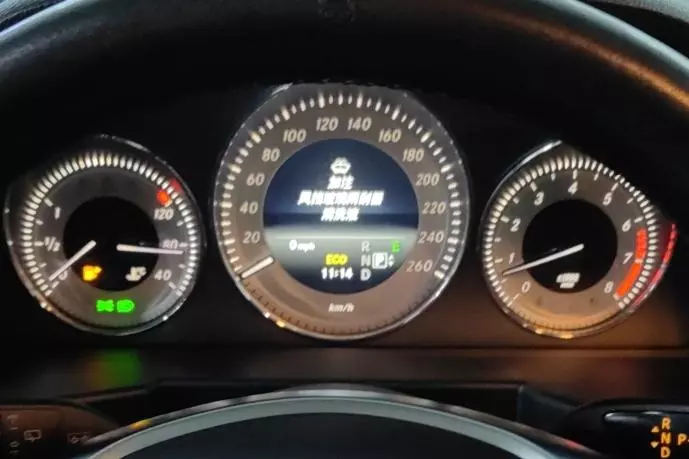 奔驰跑车glk200二手车价格(3)