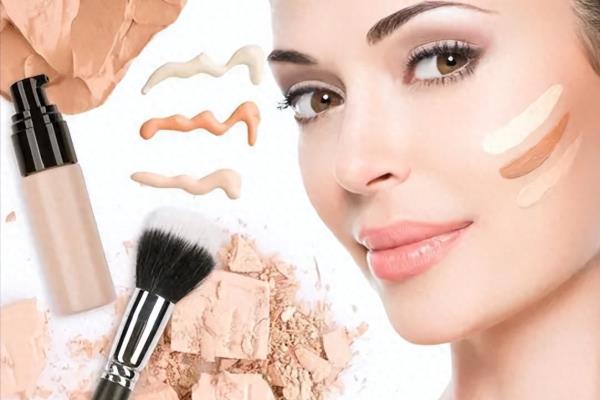 阿玛尼粉底液好还是雅诗兰黛的好.