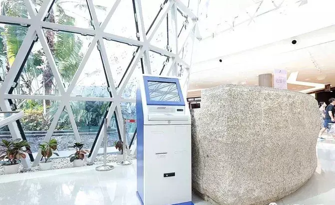 三亚国际免税城mcm包包在哪个区(21)