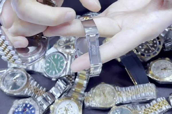 山鸡跑路是哪一款表.