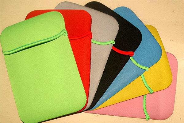 电脑包海绵内胆和毛绒内胆哪个好