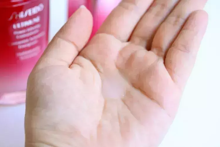 用了cpb玫瑰精油还要用精华吗(15)