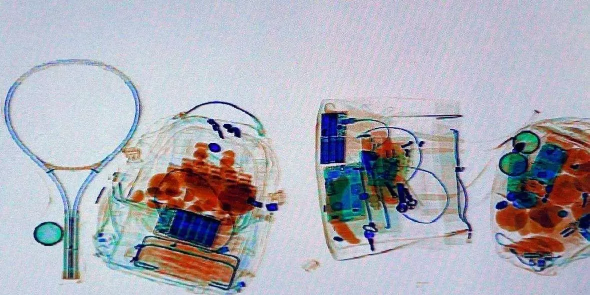 飞机过安检电脑要从电脑包里拿出来吗(3)