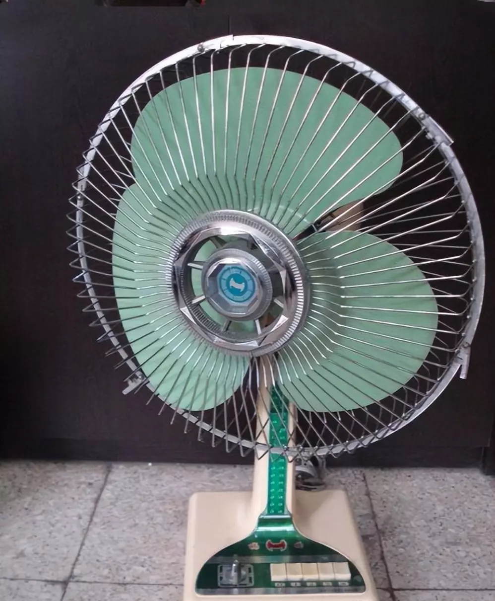 70年代百浪多手表价格(14)