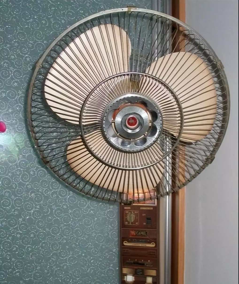 70年代百浪多手表价格(18)