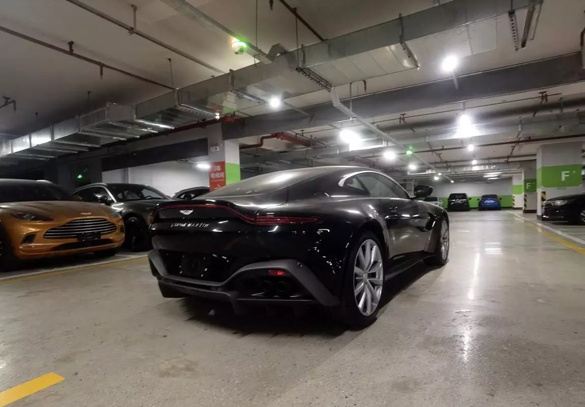 阿斯顿马丁04款coupe价格(2)