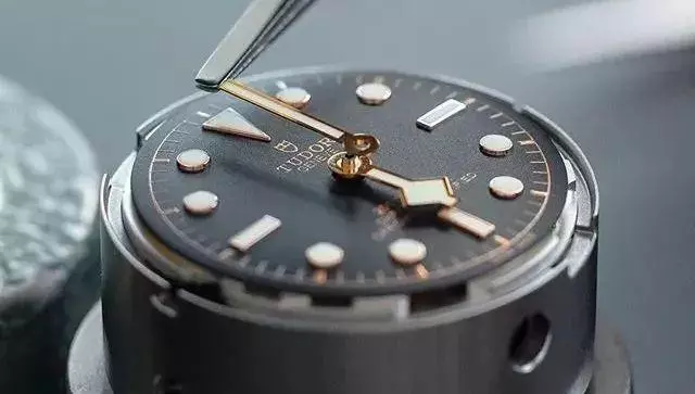 浪琴手表多久保养一次(1)