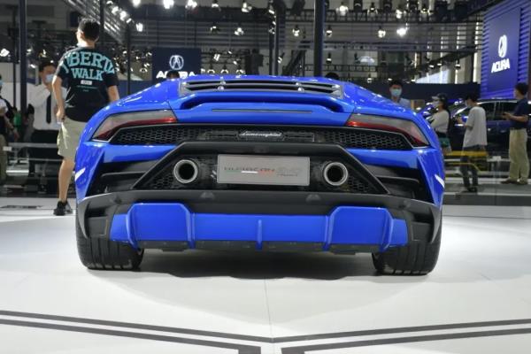 最便宜的兰博基尼多少钱.