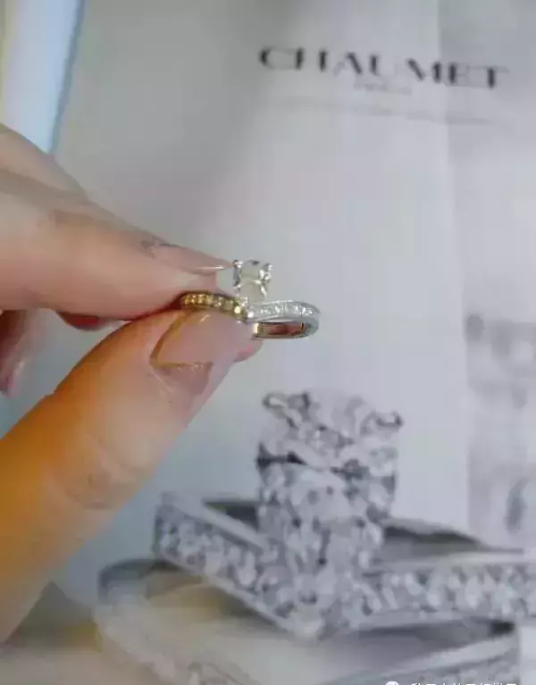 卡地亚白金满钻手镯价格(27)