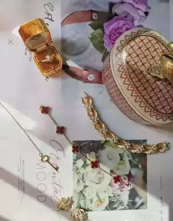 卡地亚白金满钻手镯价格(32)