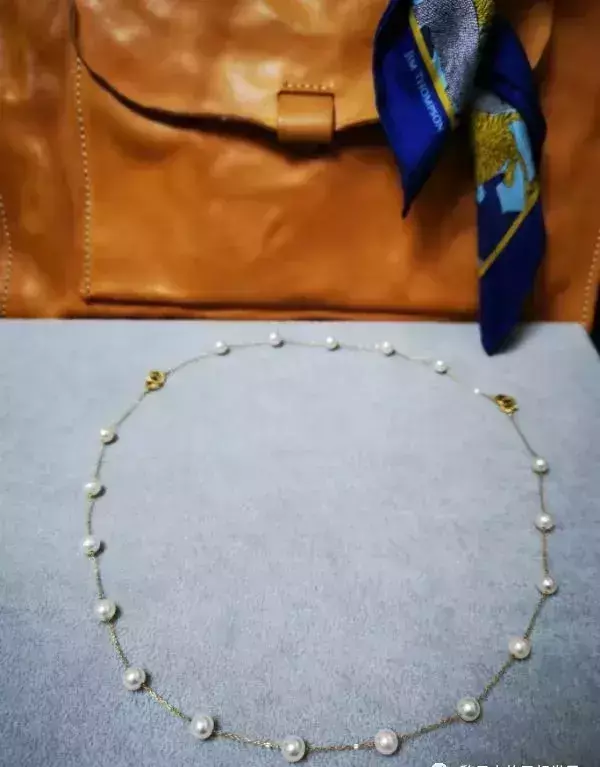 卡地亚白金满钻手镯价格(51)