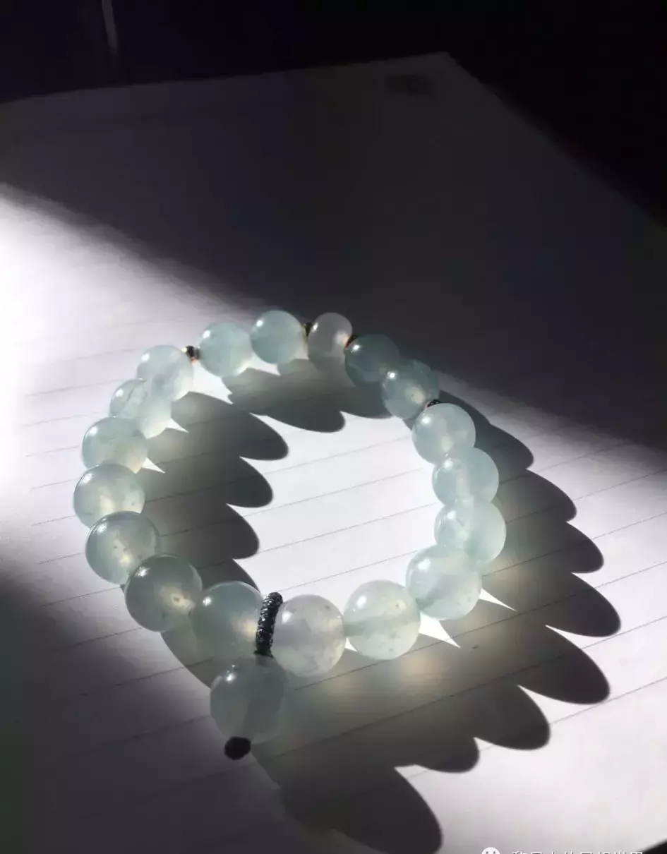 卡地亚白金满钻手镯价格(67)