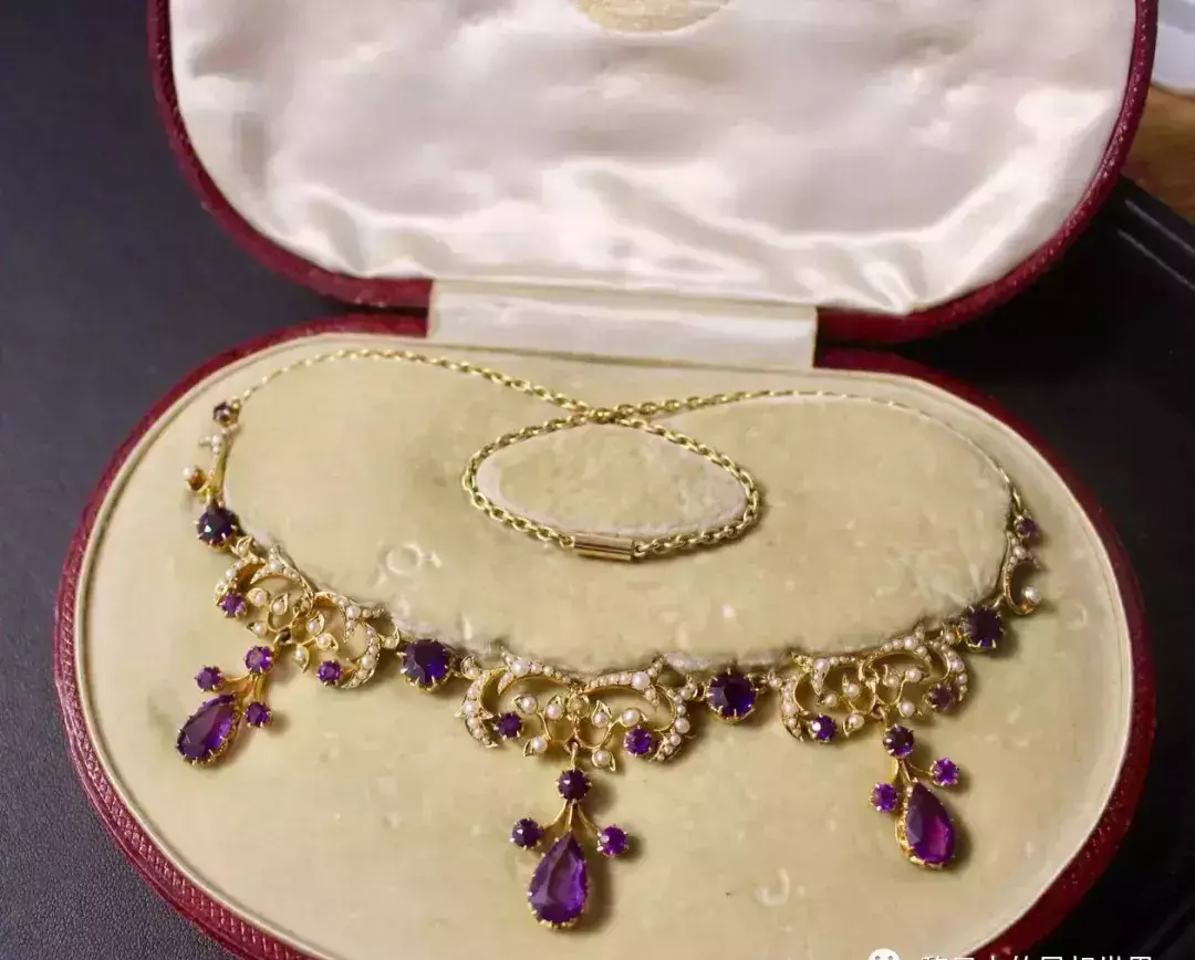 卡地亚白金满钻手镯价格(70)